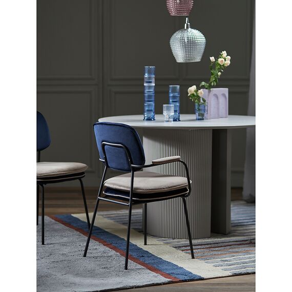 Стул с подлокотниками и контрастным кантом Pea, велюр, темно-синий/бежевый, Bergenson Bjorn, изображение 5